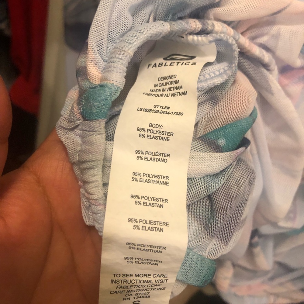 Fabletics long sleeve top - Picture 4 of 4